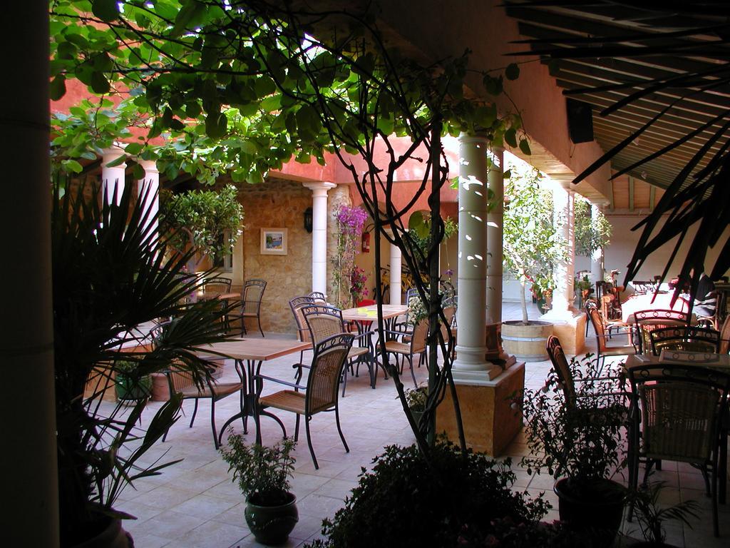 Pousterle De Sabran - Piscine & Hammam Apartment Luaran gambar